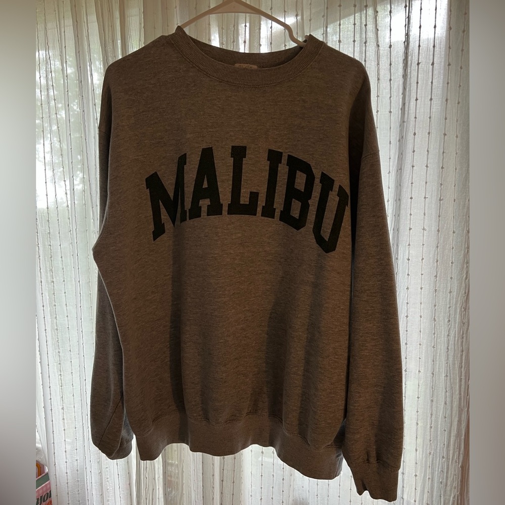 Brandy Melville Malibu sweatshirt